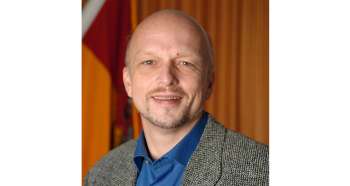 Bürgermeister a.D. Axel Weiss-Thiel. Quelle: Medienzentrum Hanau – Bildarchiv